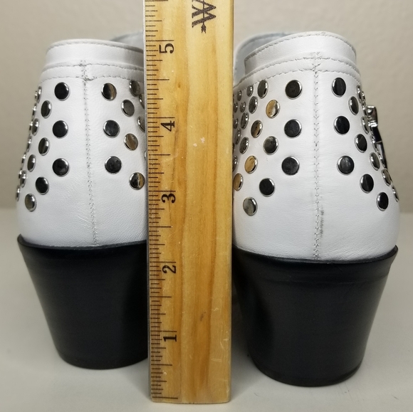 1. State Lexey Ankle Booties Womens 9M Chrome Studs White Western Boots Nailhead - Picture 10 of 16